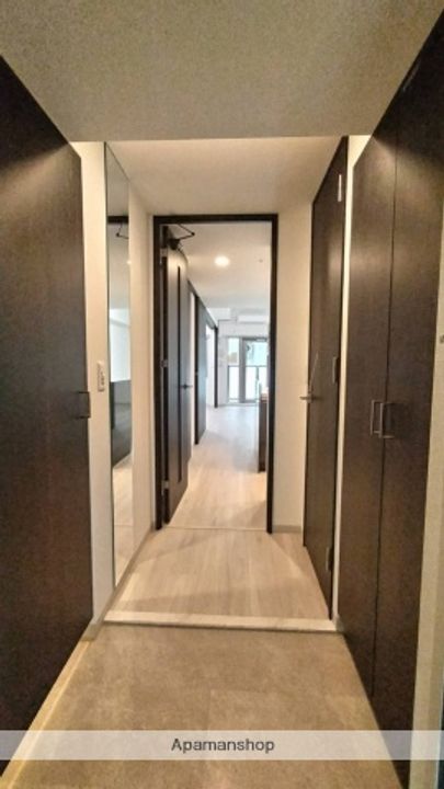 エステムコート名古屋TWIN WESTの玄関