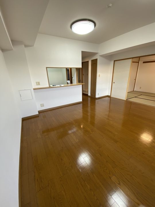 シャトー町屋シティービューヒルズの居間