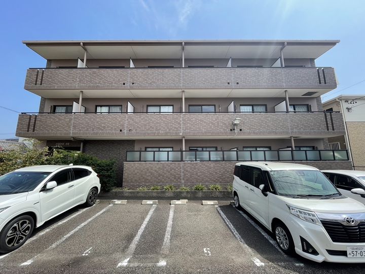 YOSHIX中新の外観