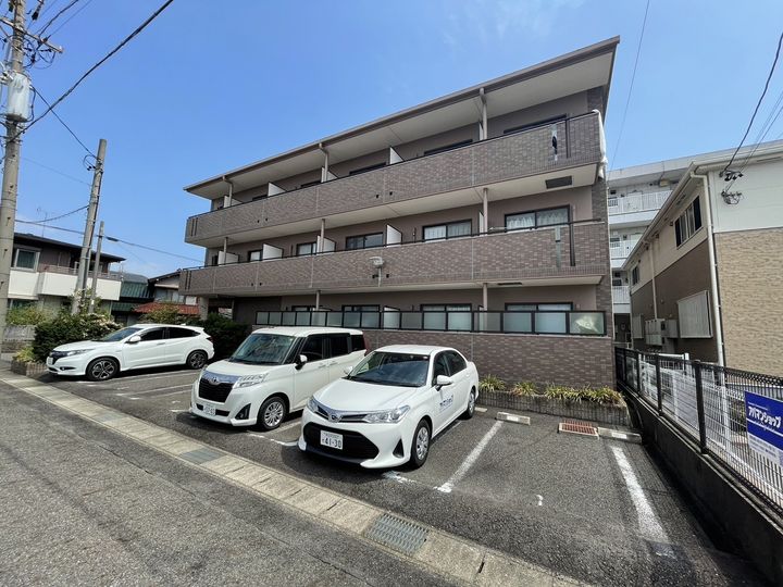 YOSHIX中新の外観