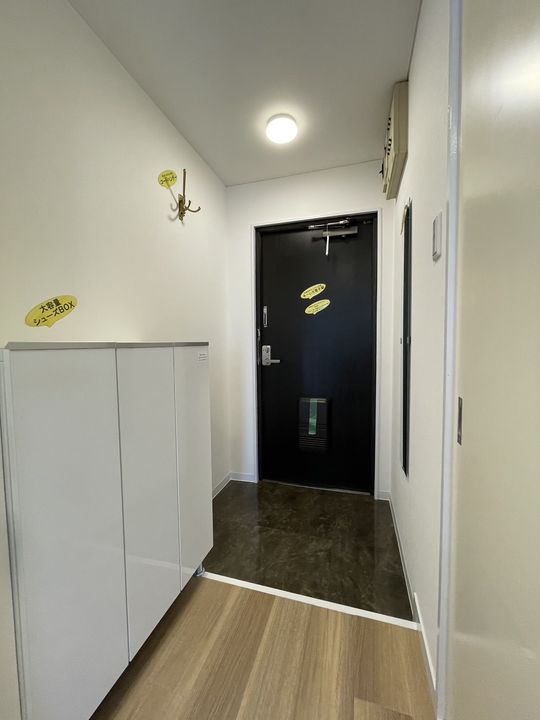 ウィンザーK&Yの玄関