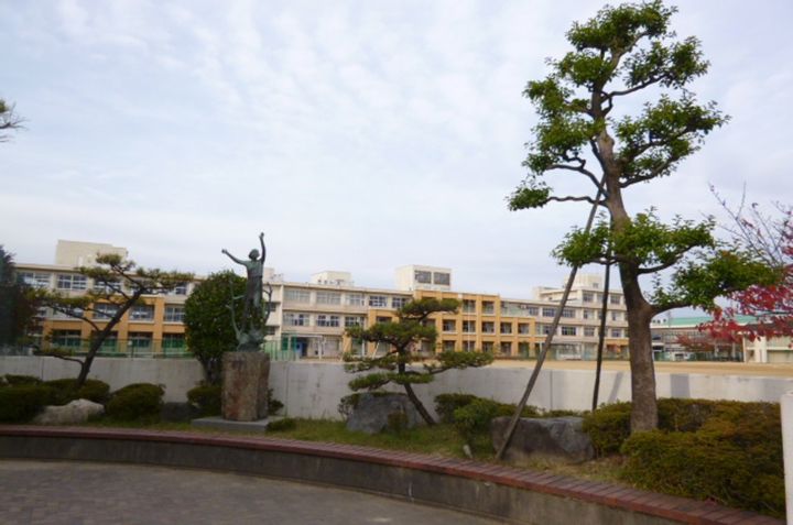 コスモスふじBの周辺