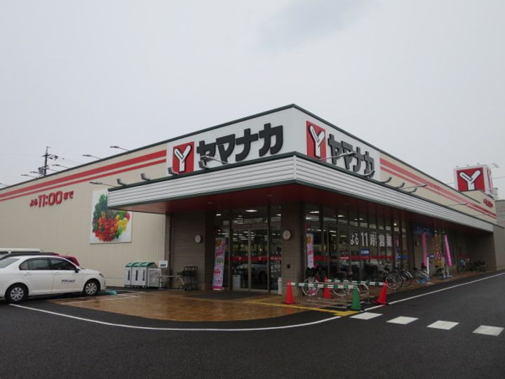 ドエル・マルモ101の周辺