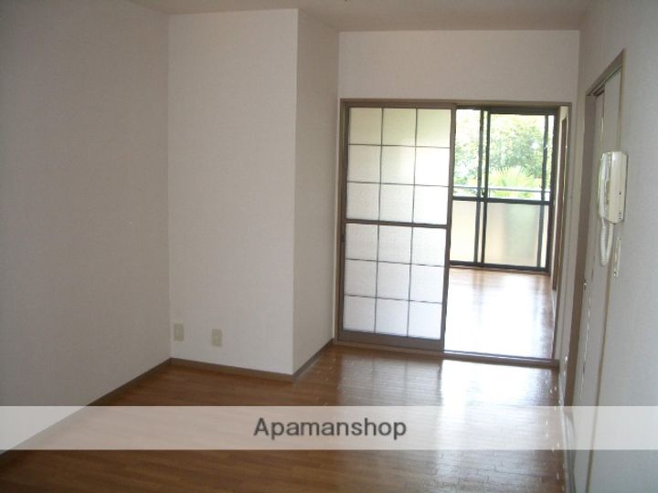 ビューラー丸山のその他画像