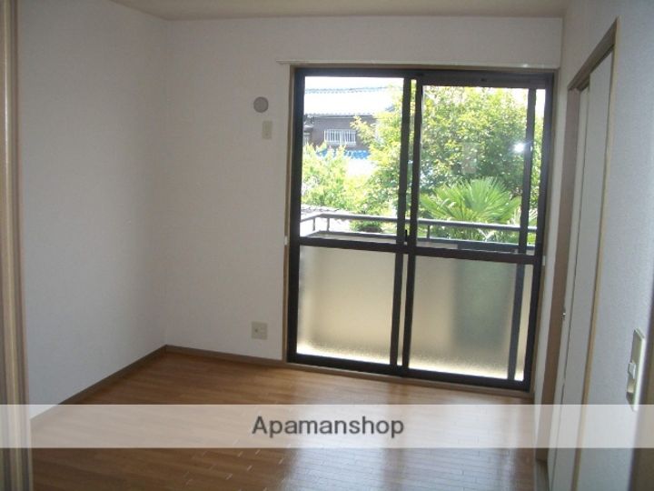 ビューラー丸山の内装