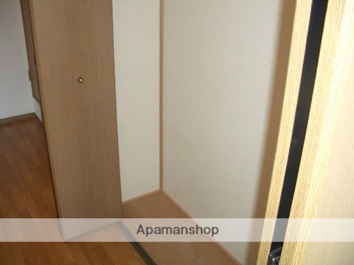 ビューラー丸山の内装