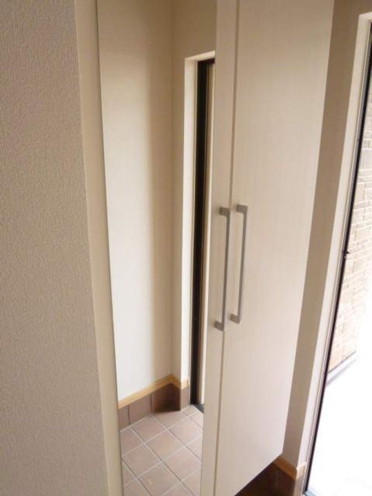 ドクターバード W棟の玄関