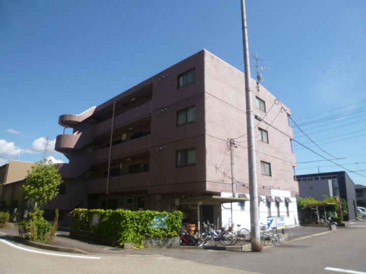 プリミエール長谷川の外観