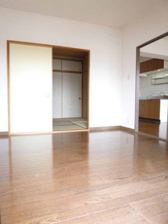 フォレスト勝川の内装