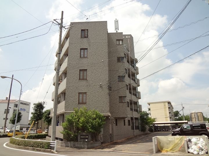 フォレスト勝川の外観
