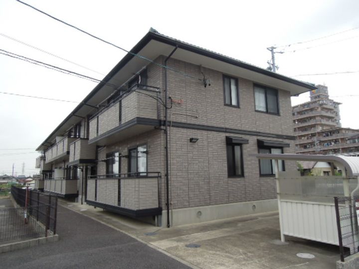 メープル上野の外観