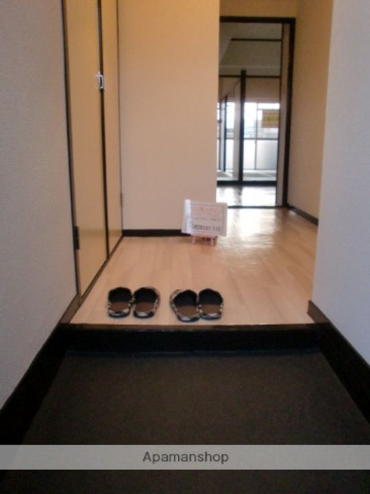 サンメゾン小牧の玄関