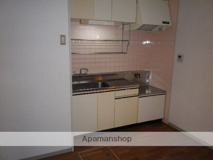 ハイツ北外山103のキッチン