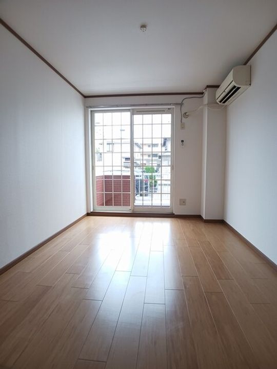 ピュア ウィンドの居間