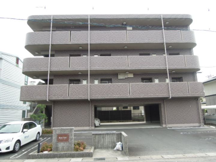 ラシーヌ401の外観