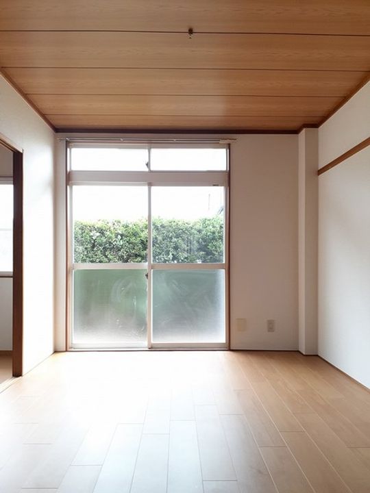 シティハイツ東川Bの居間