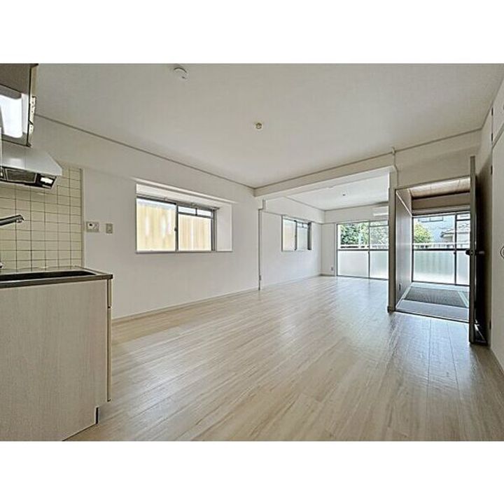 児玉ビル(池場)の居間