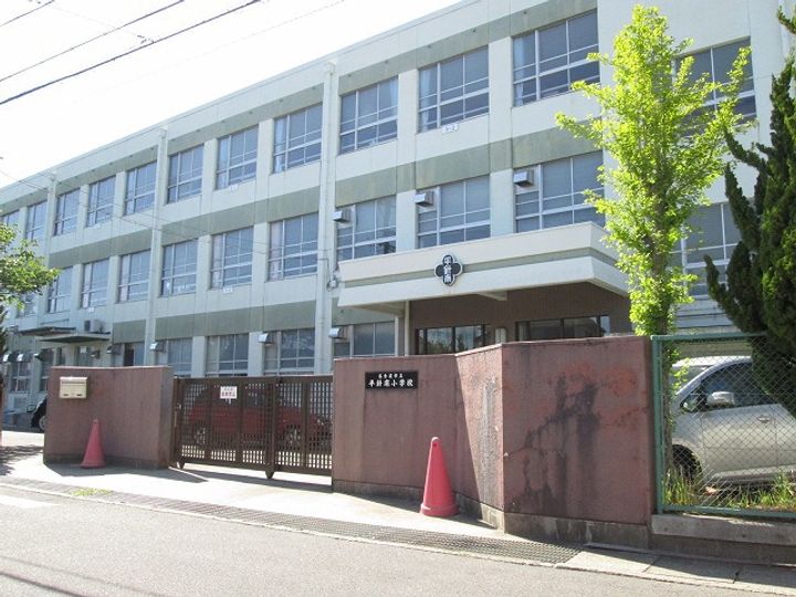プランドールⅢの周辺