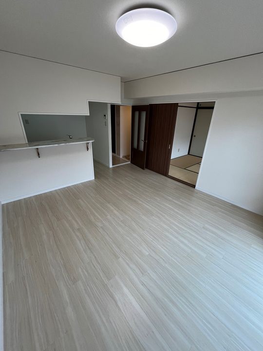 シャンポール葵の居間