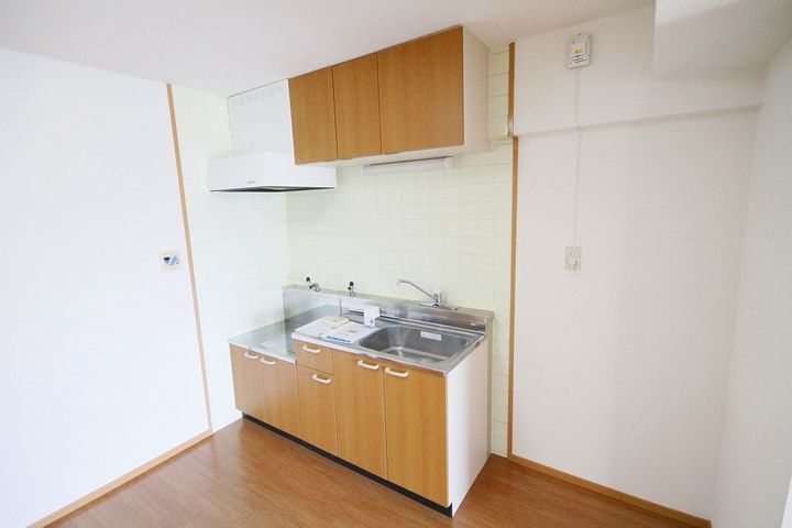 フォーシーズン御幸山102のキッチン