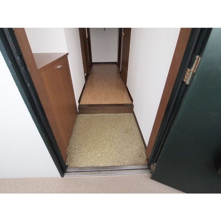 グリーンハイツ平針 I棟の玄関