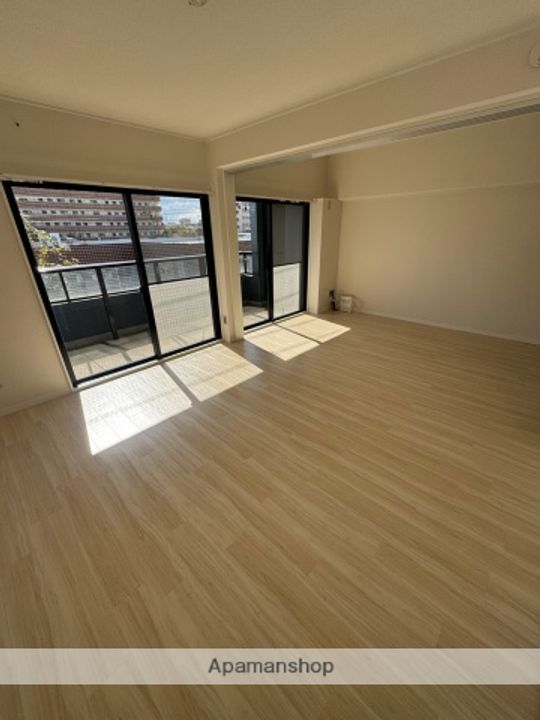 愛知県名古屋市天白区平針2丁目の賃貸マンションの内装