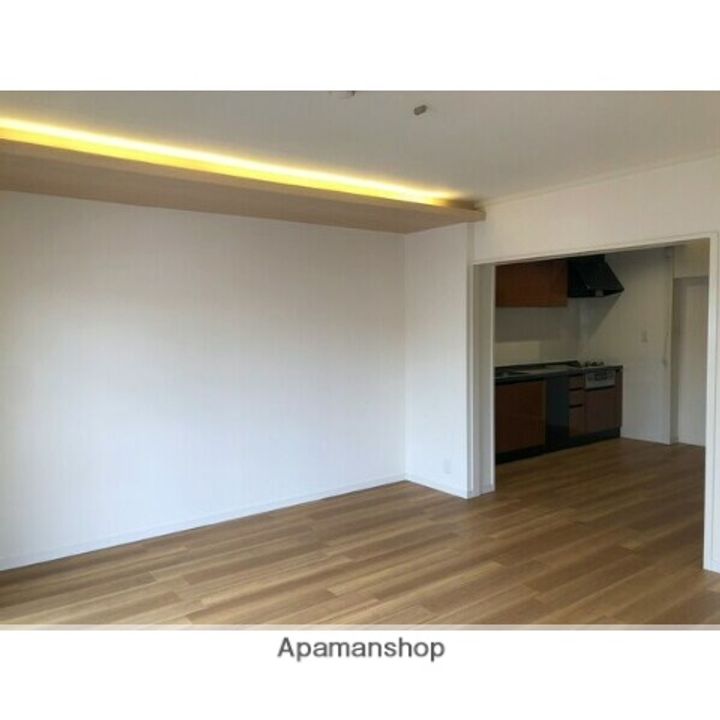 オオタピア植田の居間