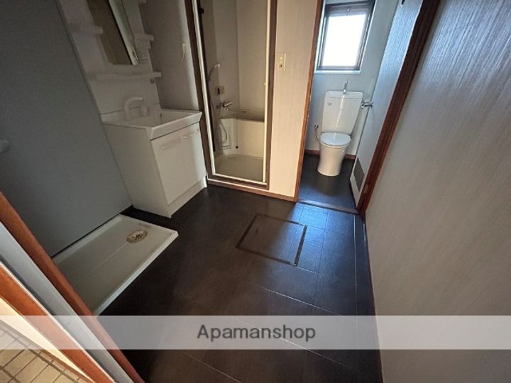 愛知県日進市赤池5丁目の賃貸マンションの内装