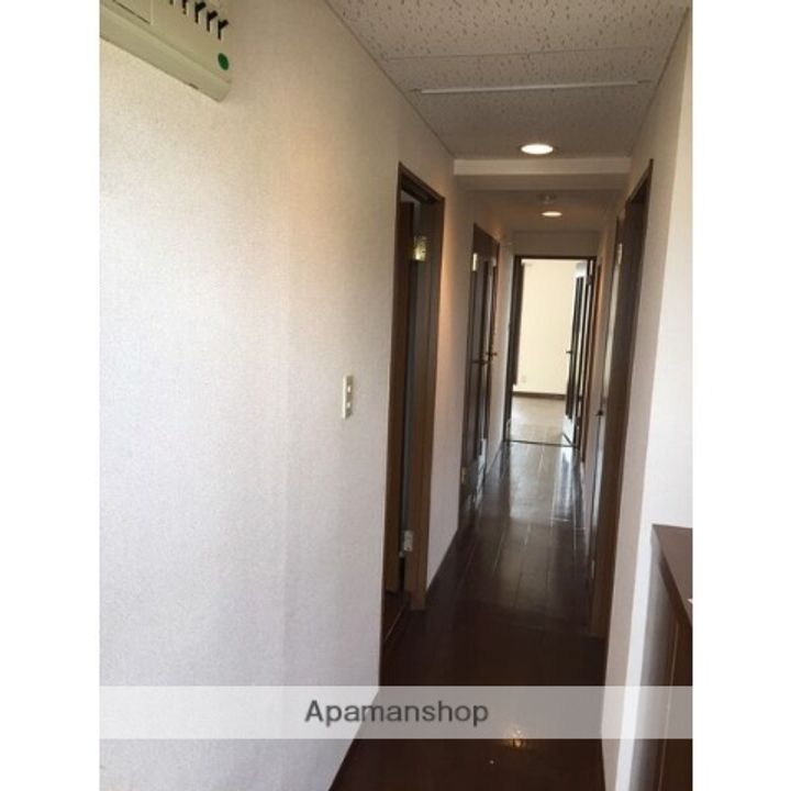 桃山ガーデンヒルズの玄関