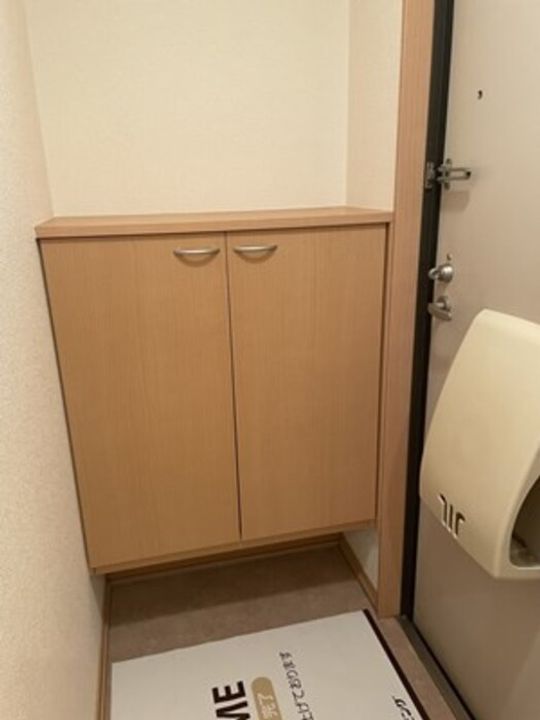 ファミーユ神ノ倉の玄関