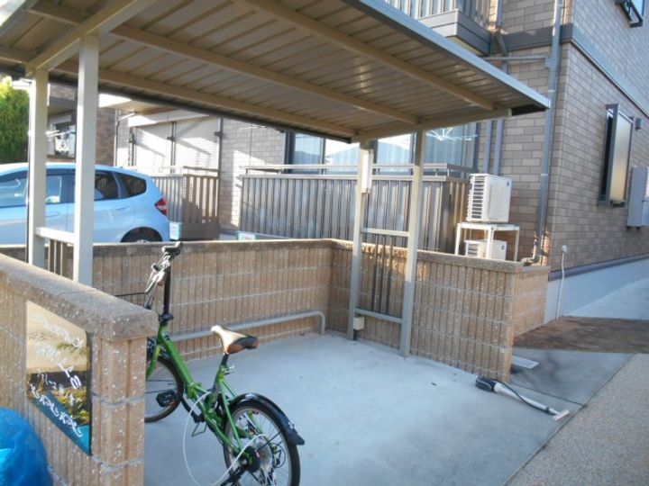 ファミーユ神ノ倉の外観