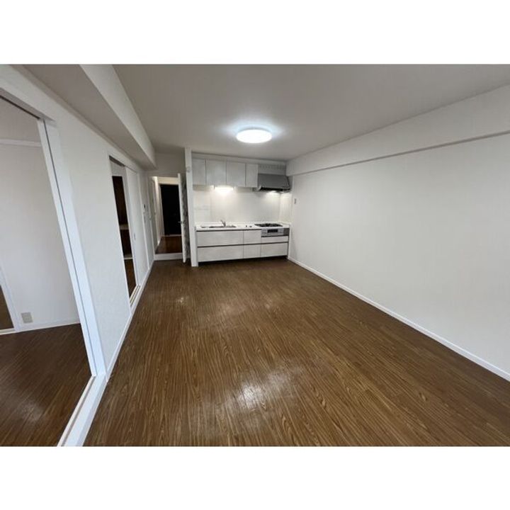 八事石坂マンションの居間
