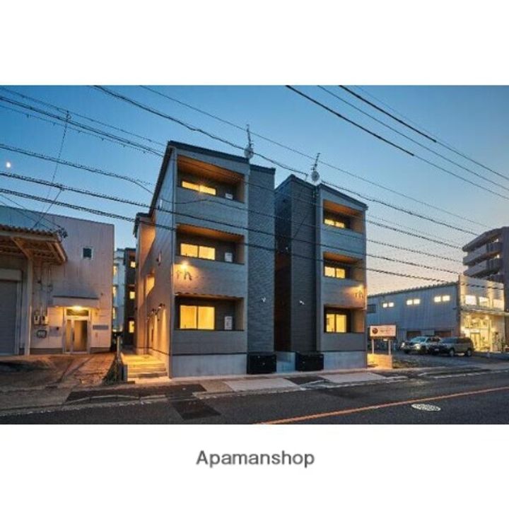 クレスト原の外観