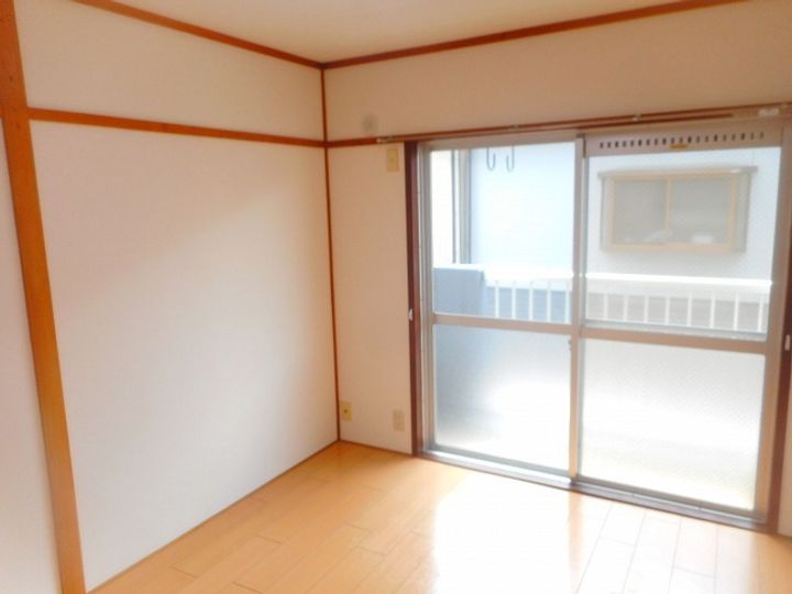 十王ハイツの居間