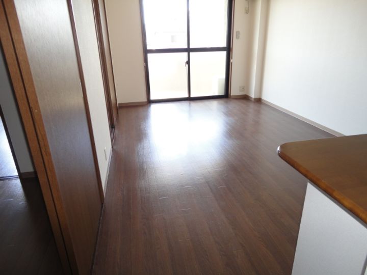 ART VIVANT205の居間