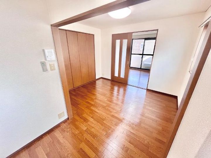 コロナハイツ202の居間