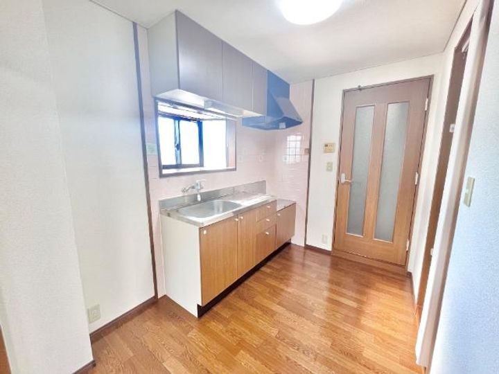 コロナハイツ202のキッチン