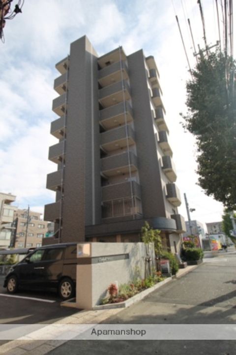 クイーンズ・スクエアの外観
