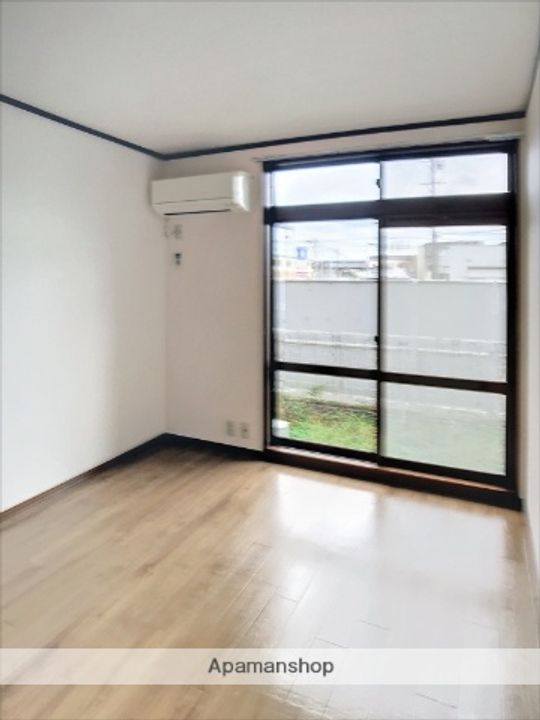 ハイツよこた103の居間