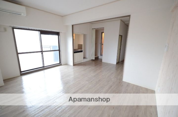 ライセル里7Dの居間