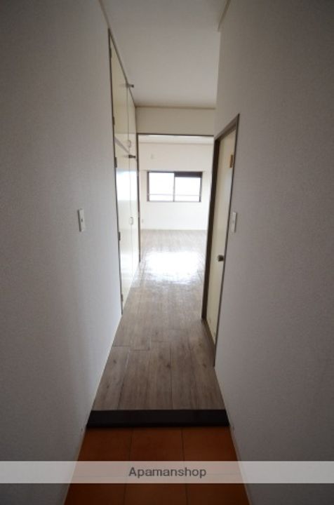 ライセル里7Dの玄関