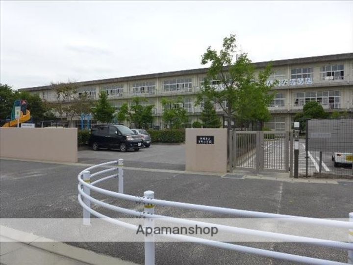 ライセル里7Dの周辺