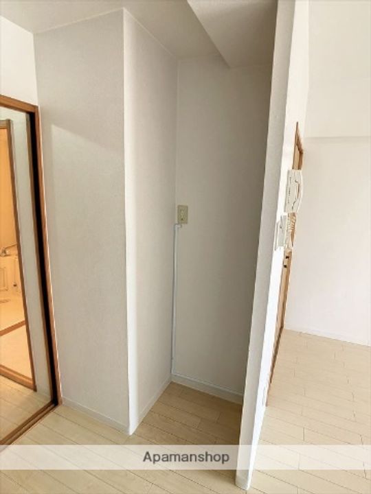 マンションコーシン駅前201の内装