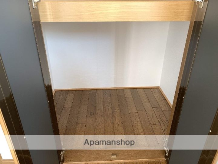 ラ・ピエスのその他画像