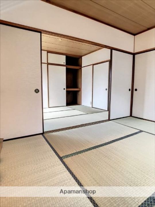 ハイツシャレード101の居間