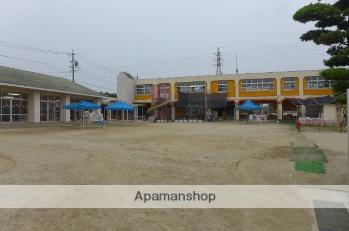 ハイツシャレード101の周辺