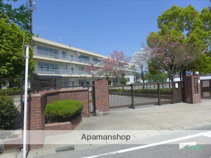 カルティエサンセール102の周辺