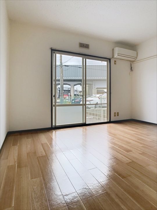 ハウスK3105号室の居間