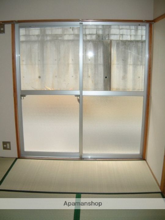 パークシティ美園A105の居間