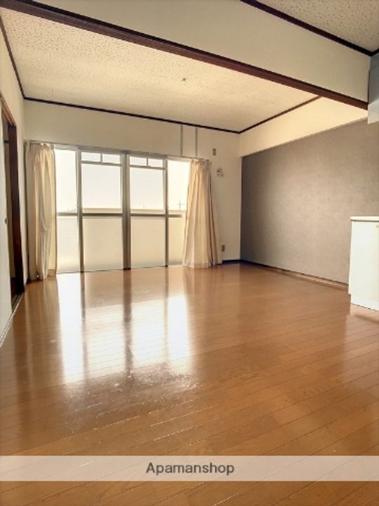 マンション久保田の居間